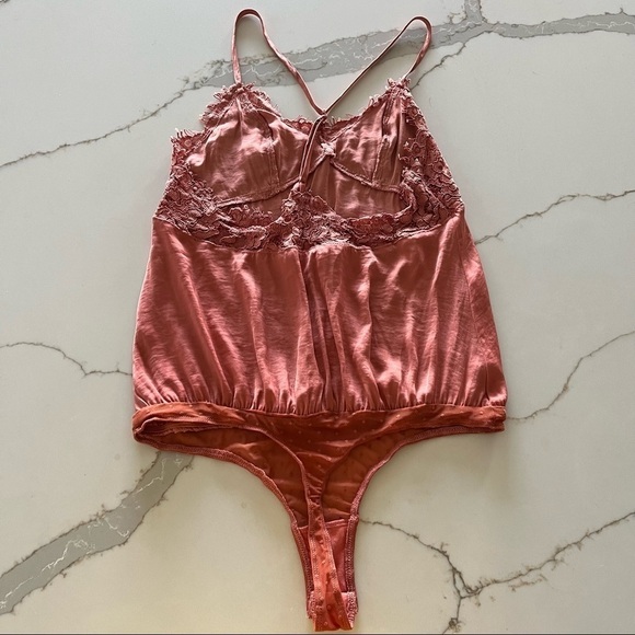 Free People Sweetie Pie Rusty Rose Bodysuit Tank Top Cami Size XS - Picture 10 of 12